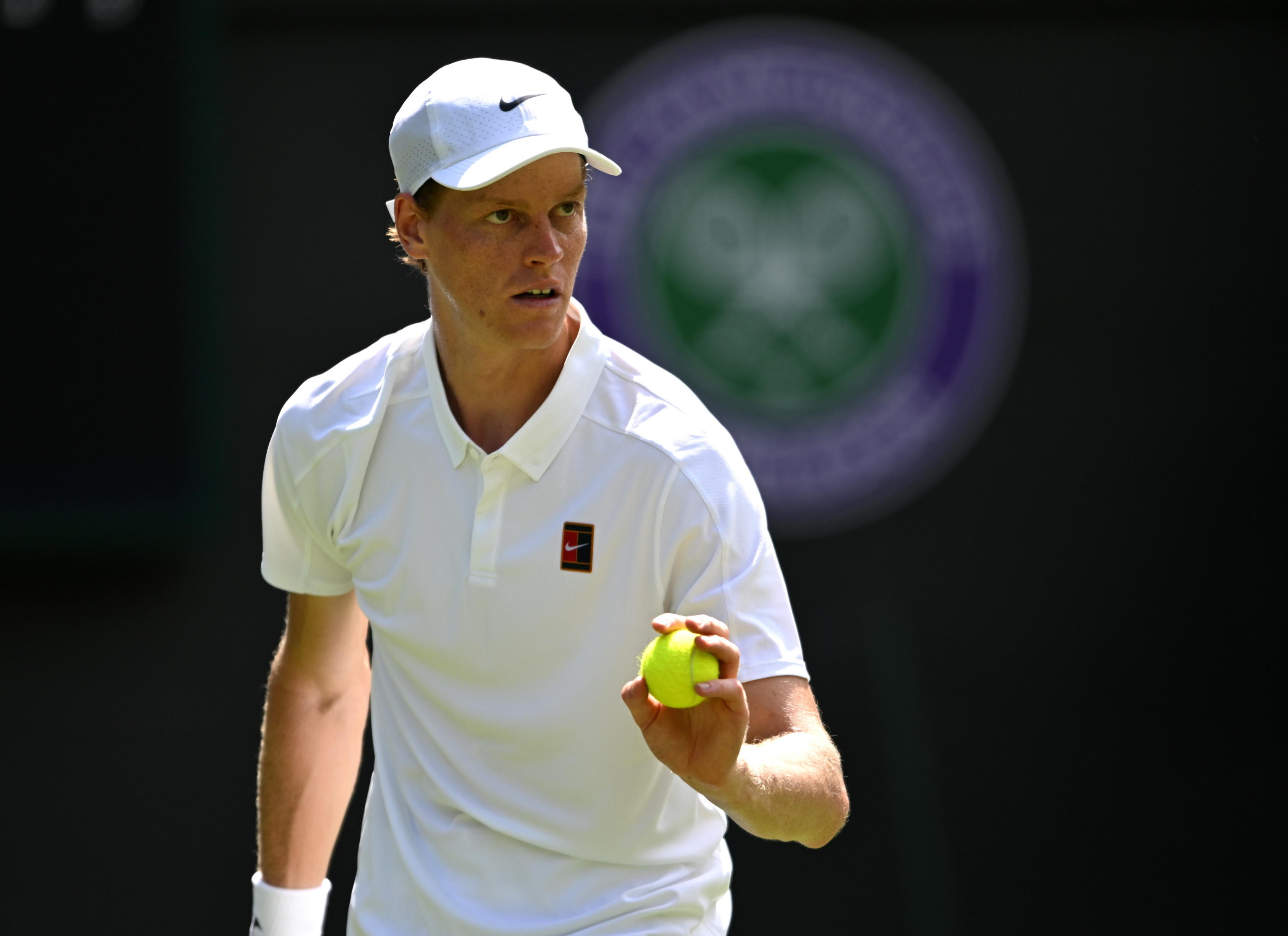 Sinner, esordio soft a Wimbledon: battuto Nardi, ora affronta Vukic Sinner, esordio soft a Wimbledon: battuto Nardi, ora affronta Vukic