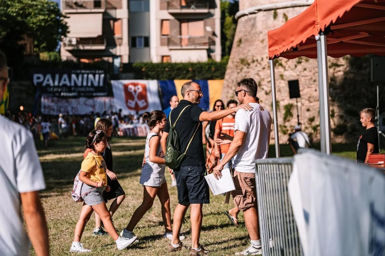 La foto con il presunto corruttore che smentisce Ricci