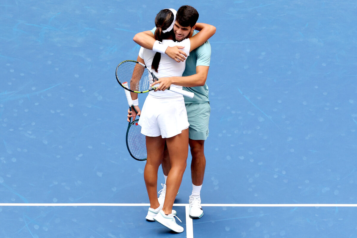 Carlos Alcaraz e Emma Raducanu, la nuova coppia del tennis che fa sognare in campo (e fuori) Carlos Alcaraz e Emma Raducanu, la nuova coppia del tennis che fa sognare in campo (e fuori)