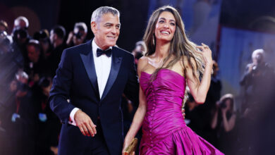George Clooney (malato) e Amal Alamuddin conquistano Venezia con stile