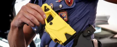 Psicosi taser in Italia: nel mirino il disarmo degli agenti