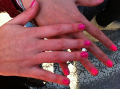 Tutti i rischi della manicure estrema