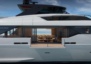 Sanlorenzo SL110A: il nuovo yacht asimmetrico debutta a Cannes