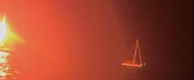 Sumud Flotilla sotto attacco a sud di Creta: droni e bombe sonore sulle navi umanitarie