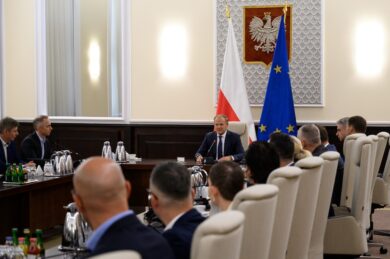 Droni russi in Polonia: Varsavia invoca l’articolo 4, unanime la condanna dei leader europei