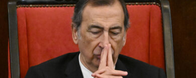 San Siro, la Giunta approva la delibera di vendita a Milan e Inter. Ora l’ultima sfida politica