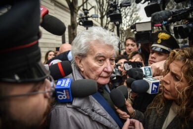 Caso Garlasco: i 15 mila euro in nero dell’avvocato Lovati ricevuti dai Sempio e il giallo del sacco di slip nella casa di Chiara Poggi