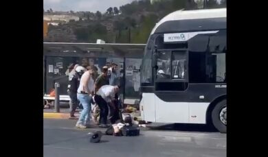 Gerusalemme, attentato su un autobus: spari, morti e feriti