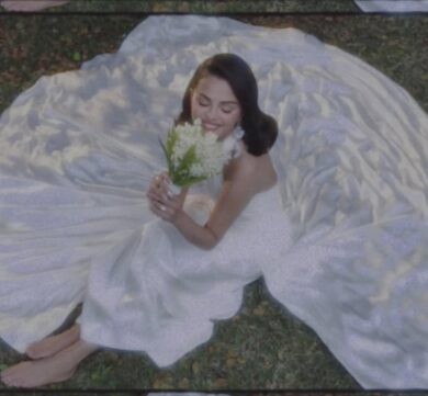 Selena Gomez sposa Benny Blanco: tutte le foto e i dettagli del matrimonio in California