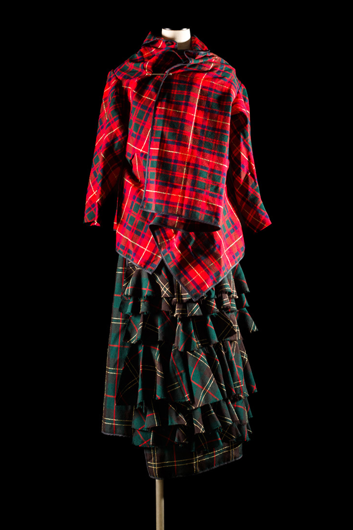 Paris Fashion Week, all’incanto trent’anni di moda firmata Rei Kawakubo per Comme des Garçon