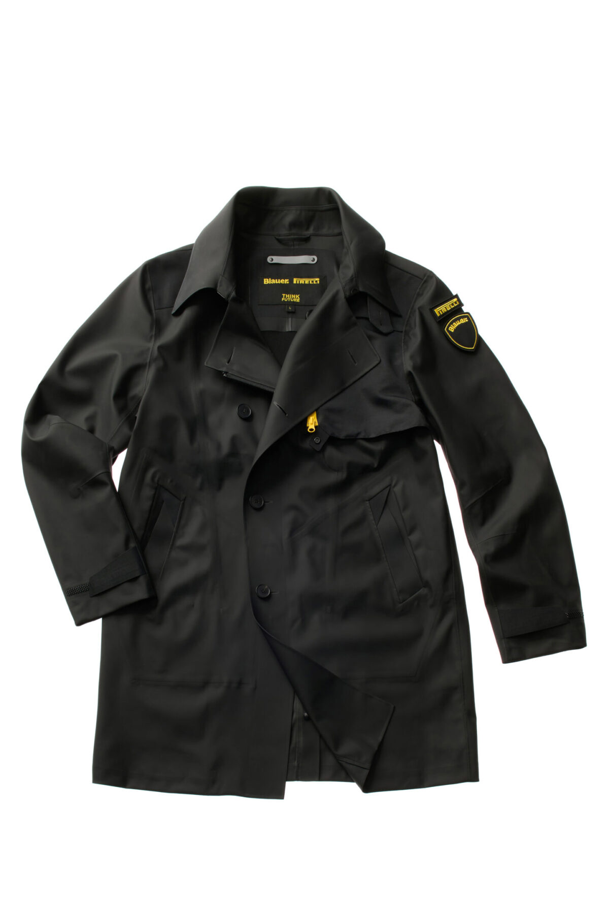 Galleria foto 'Blauer incontra Pirelli: urban style e innovazione in una capsule sostenibile' - foto 4