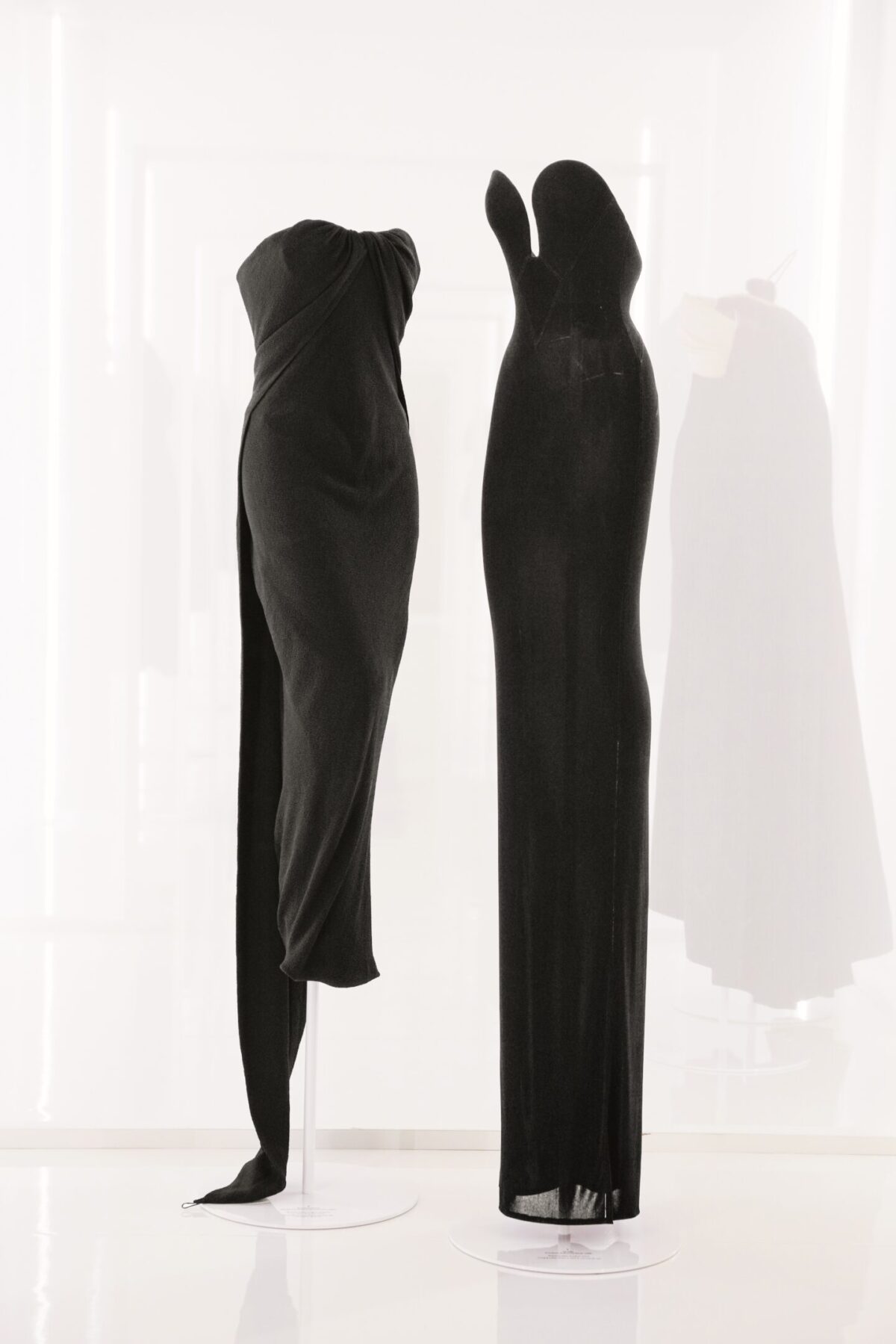 Alaïa e Balenciaga in mostra alla Fondazione Museo del tessuto di Prato Alaïa e Balenciaga in mostra alla Fondazione Museo del tessuto di Prato