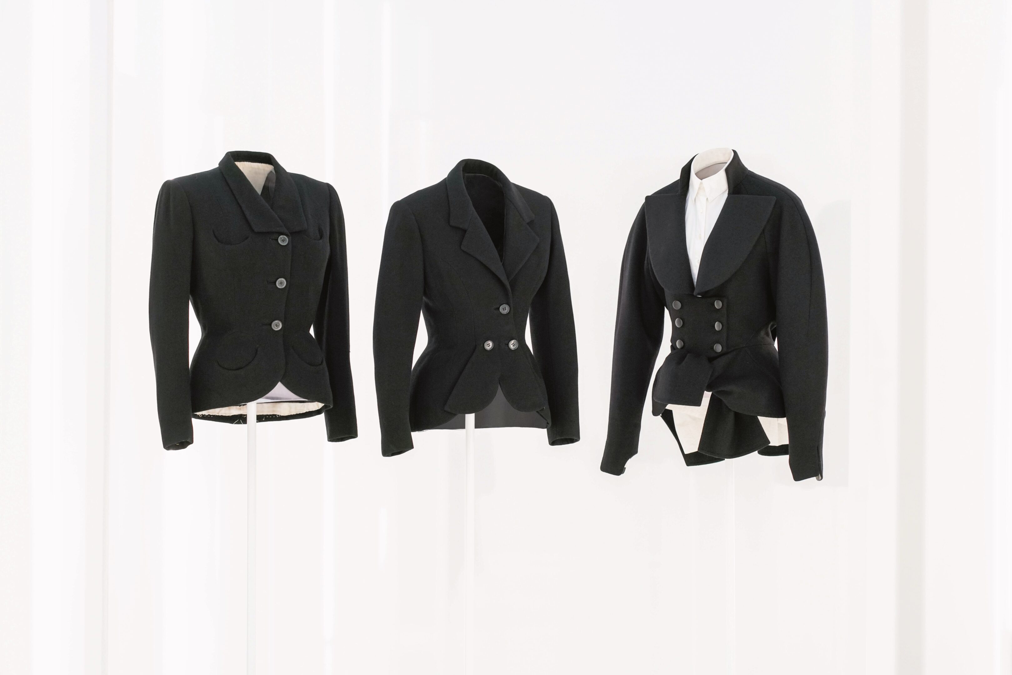 Alaïa e Balenciaga in mostra alla Fondazione Museo del tessuto di Prato Alaïa e Balenciaga in mostra alla Fondazione Museo del tessuto di Prato