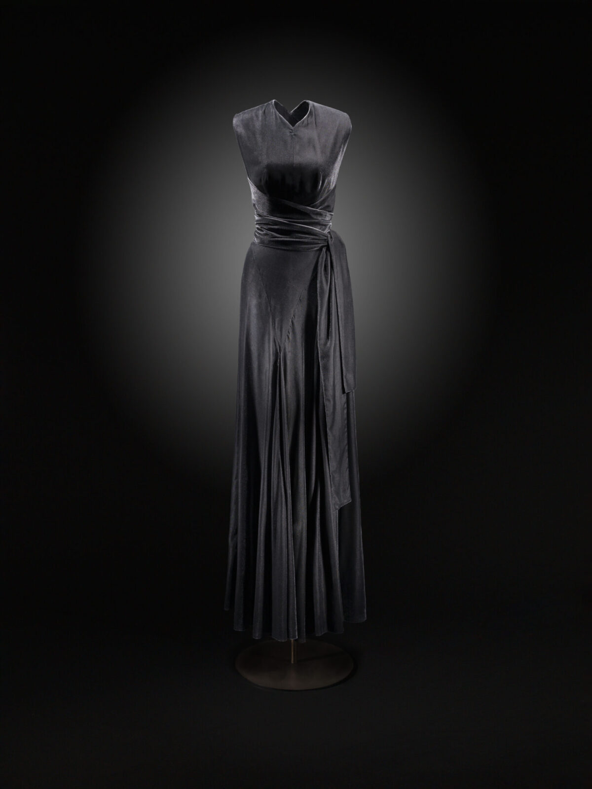 Alaïa e Balenciaga in mostra alla Fondazione Museo del tessuto di Prato Alaïa e Balenciaga in mostra alla Fondazione Museo del tessuto di Prato