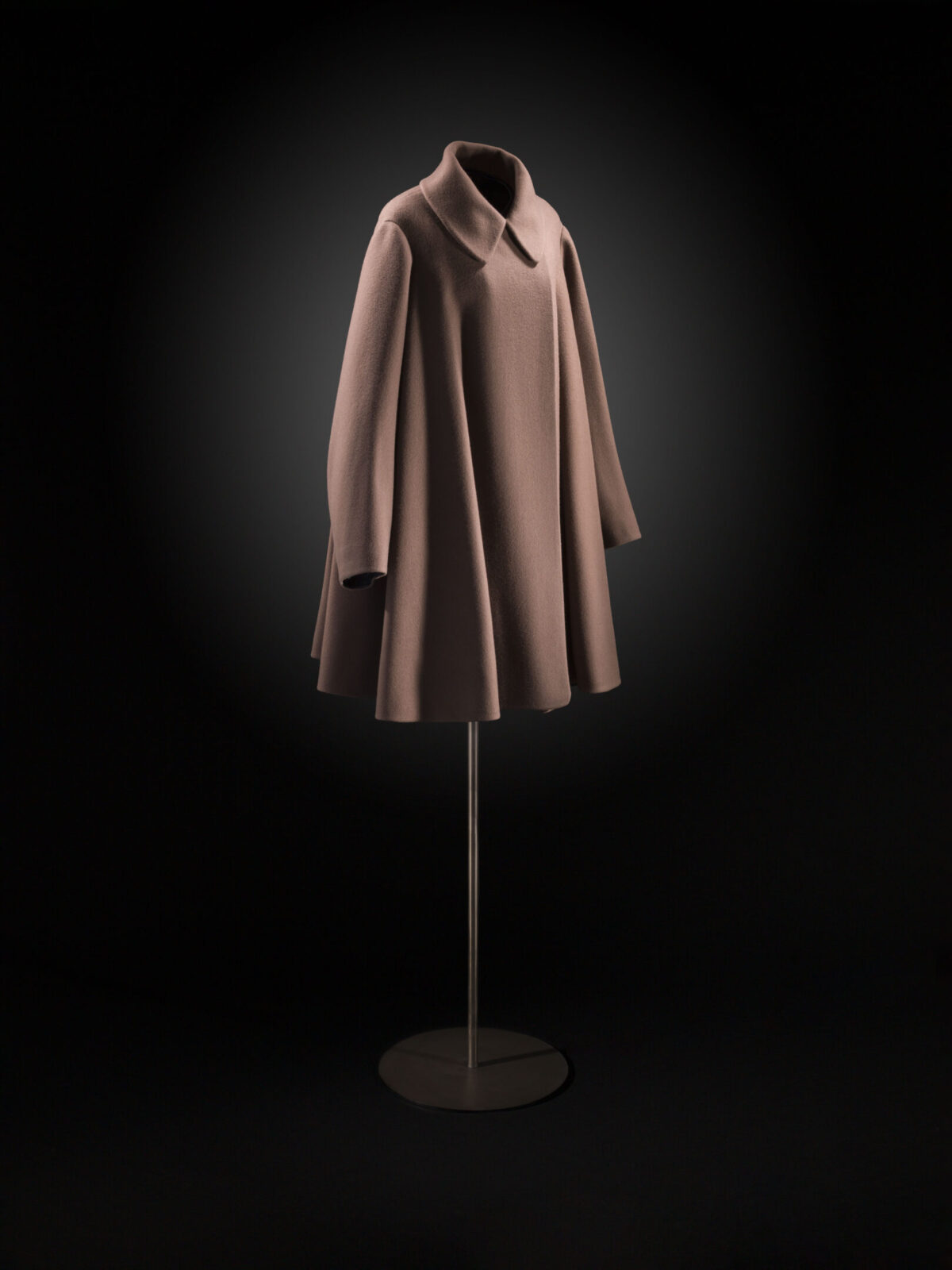 Alaïa e Balenciaga in mostra alla Fondazione Museo del tessuto di Prato Alaïa e Balenciaga in mostra alla Fondazione Museo del tessuto di Prato