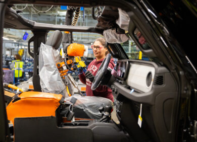 Auto europea, la politica è troppo lenta