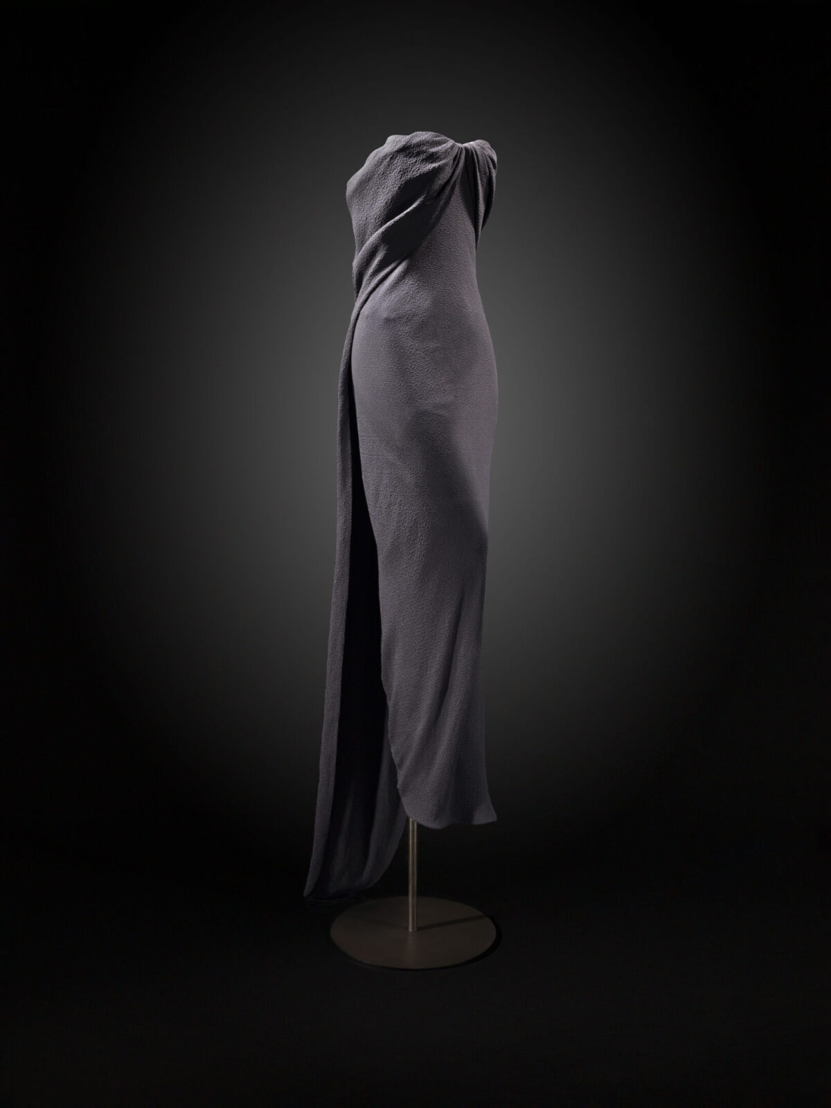 Alaïa e Balenciaga in mostra alla Fondazione Museo del tessuto di Prato Alaïa e Balenciaga in mostra alla Fondazione Museo del tessuto di Prato