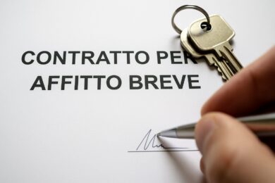 Affitti brevi, la tassa da 100 milioni spacca la maggioranza: scontro tra Giorgetti e Salvini