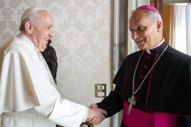 Leone XIV, nei suoi primi 150 giorni sta cambiando la linea tracciata da Francesco. Ecco come