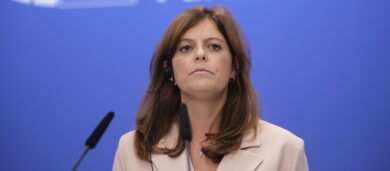 Ilaria Salis si salva, l’Europarlamento conferma l’immunità parlamentare