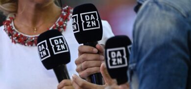 Dazn chiede i danni agli utenti del pezzotto: 500 euro per non andare in causa