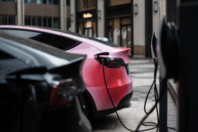 Mercato auto: boom dei brand cinesi e dal 15 ottobre via al bonus elettrico