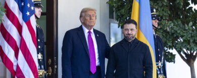Zelensky accetta di trattare sulla proposta di pace americana, l’Europa corre per mettersi di traverso