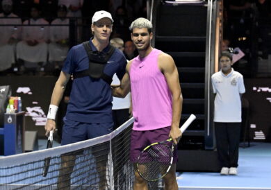 Sinner ingiocabile domina Alcaraz Tennis meraviglioso a Riad