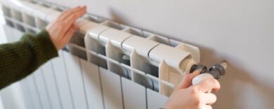 Termosifoni accesi: quanto costerà scaldare casa e come risparmiare fino a 300 euro
