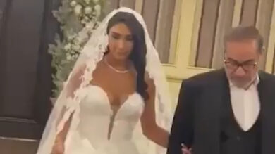 Iran indignato: al matrimonio la figlia del consigliere di Khamenei a spalle nude