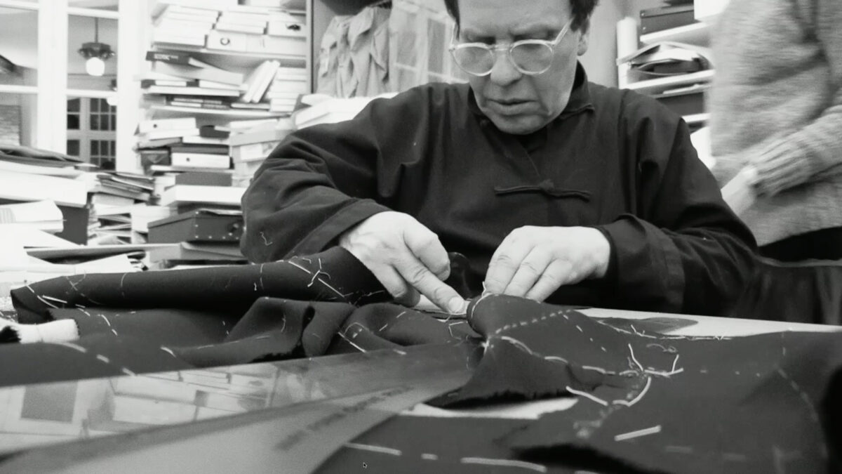 Alaïa e Balenciaga in mostra alla Fondazione Museo del tessuto di Prato Alaïa e Balenciaga in mostra alla Fondazione Museo del tessuto di Prato