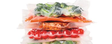 Packaging, una nuova plastica green e intelligente allunga la vita dei prodotti