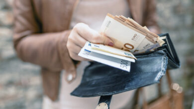 Bonus single, le agevolazioni per chi vive da solo su affitti, bollette e non solo. Ecco come ottenerle