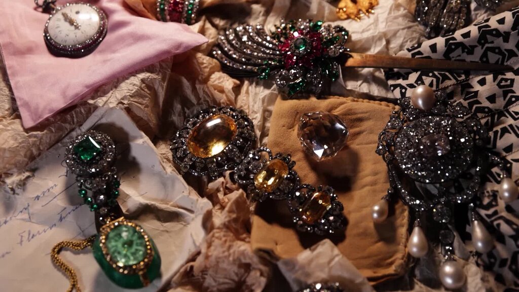 Tesoro degli Asburgo riappare dopo 100 anni in Canada: c’è anche il diamante Florentiner Tesoro degli Asburgo riappare dopo 100 anni in Canada: c’è anche il diamante Florentiner