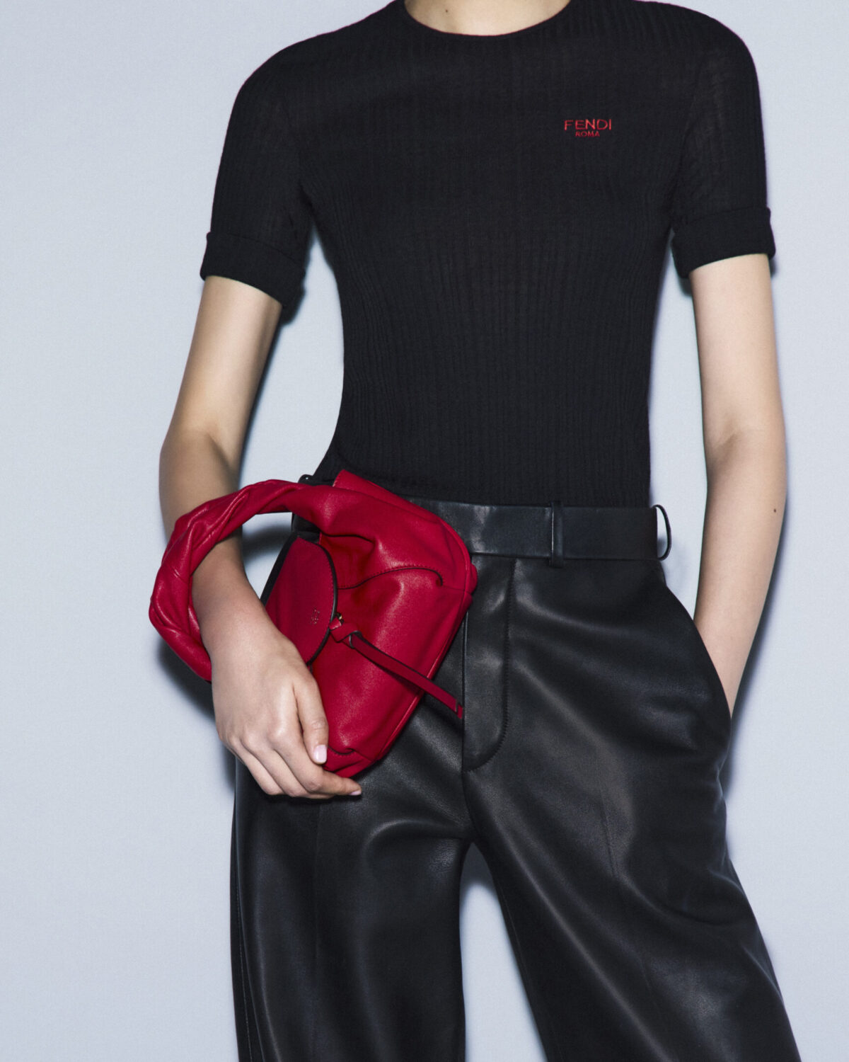 Moda, l’Holiday season comincia con le nuove immagini di campagna Moda, l’Holiday season comincia con le nuove immagini di campagna