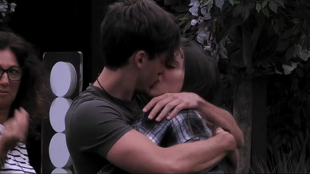 Grande Fratello: ottava puntata con gli orrori sentimentali e le nostre pagelle Grande Fratello: ottava puntata con gli orrori sentimentali e le nostre pagelle