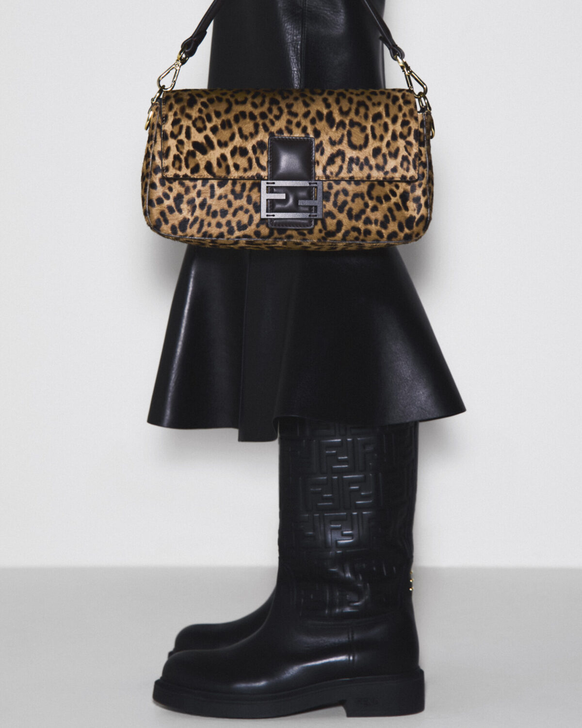 Moda, l’Holiday season comincia con le nuove immagini di campagna Moda, l’Holiday season comincia con le nuove immagini di campagna