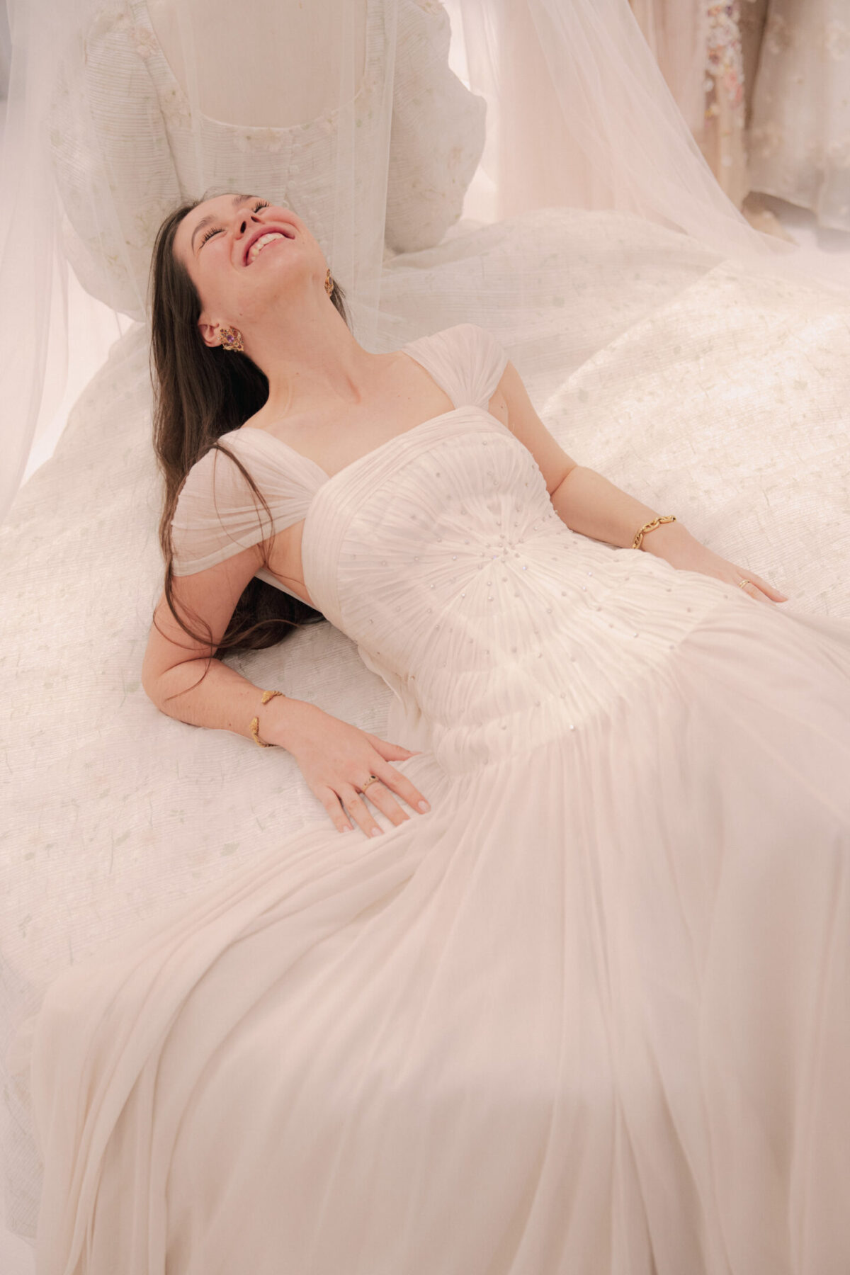 Ballo delle Debuttanti a Parigi, dinastie europee e di Hollywood nell’evento più esclusivo del 2025