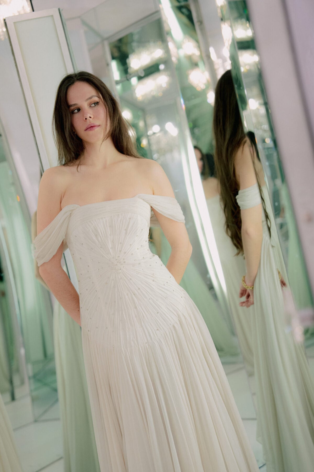 Ballo delle Debuttanti a Parigi, dinastie europee e di Hollywood nell’evento più esclusivo del 2025