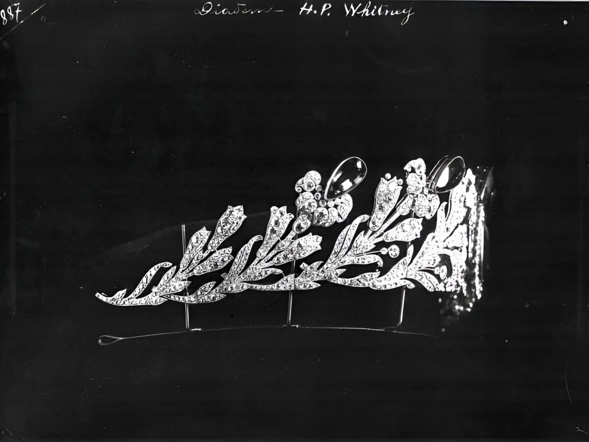 Gioielli, The Vanderbilt Sapphire supera i tre milioni di euro Gioielli, The Vanderbilt Sapphire supera i tre milioni di euro