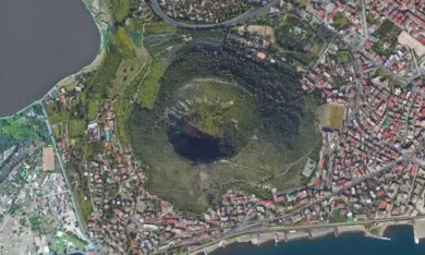 Campi Flegrei, nuova fase 2 di allerta gialla per attività vulcanica: cosa cambia e perché