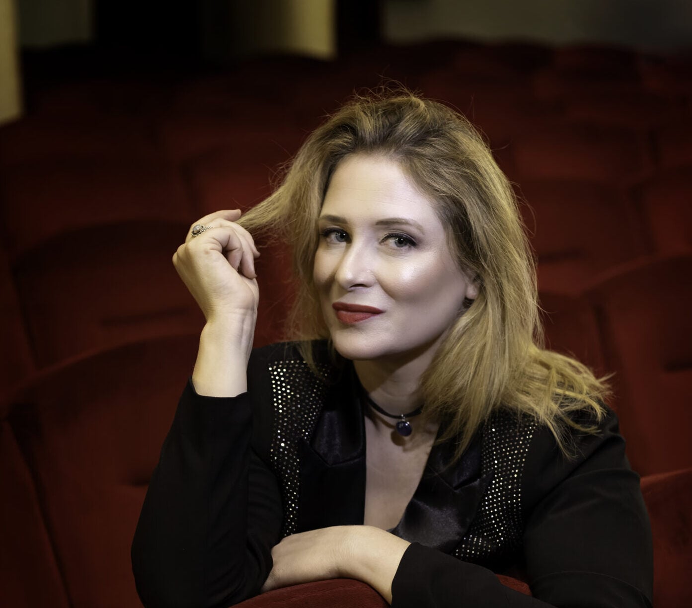 «Cruda e Nuda», il nuovo spettacolo di Alice Mangione. Sarò divertente, ma non buffa «Cruda e Nuda», il nuovo spettacolo di Alice Mangione. Sarò divertente, ma non buffa