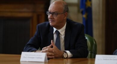 Scuola, Valditara: «Nessun indottrinamento gender in classe». Ecco come cambiano educazione sessuale e affettiva