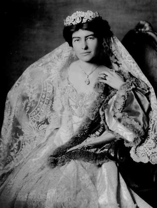 Gioielli, The Vanderbilt Sapphire supera i tre milioni di euro Gioielli, The Vanderbilt Sapphire supera i tre milioni di euro