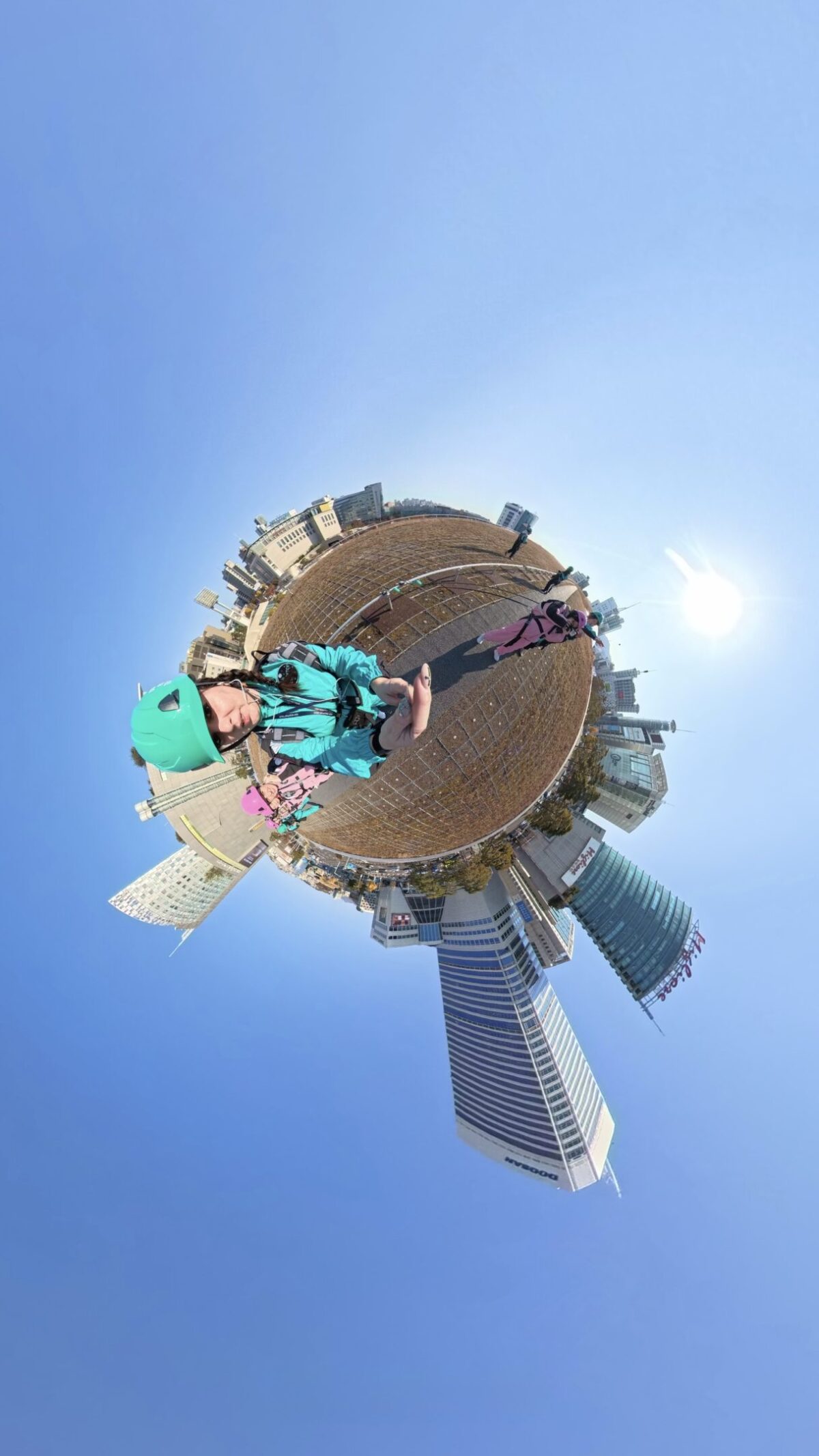 Seoul come non l’avete mai vista: la camminata segreta sul tetto della DDP che cambia la prospettiva sulla città Seoul come non l’avete mai vista: la camminata segreta sul tetto della DDP che cambia la prospettiva sulla città