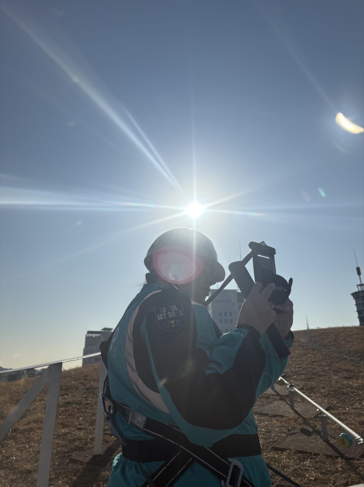 Seoul come non l’avete mai vista: la camminata segreta sul tetto della DDP che cambia la prospettiva sulla città Seoul come non l’avete mai vista: la camminata segreta sul tetto della DDP che cambia la prospettiva sulla città