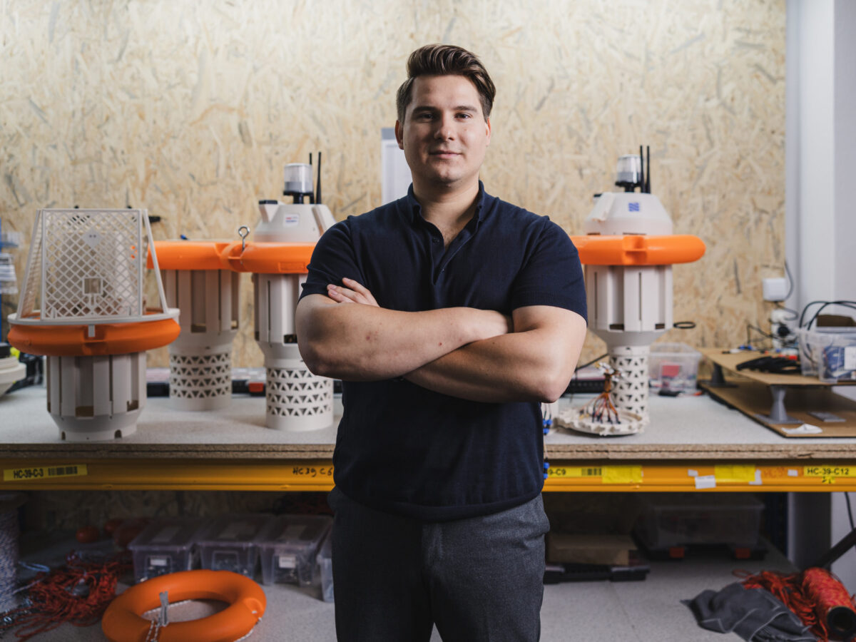 James Dyson Award 2025: vince l’Italia con OnCue, tastiera per il Parkinson. Premiato anche WaterSense per l’acqua pulita