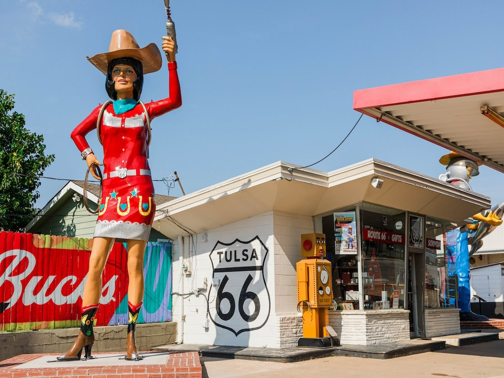 Cento anni di Route 66: ecco tutto quello che c’è da sapere sulla strada più leggendaria d’America Cento anni di Route 66: ecco tutto quello che c’è da sapere sulla strada più leggendaria d’America