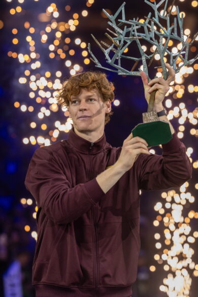 Sinner di nuovo re, trionfa a Parigi  E torna il numero uno al mondo