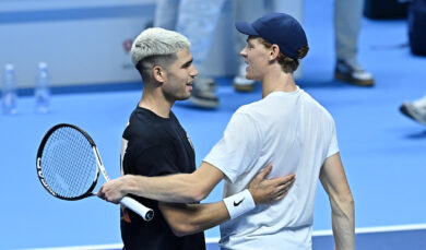 Alcaraz e Sinner, “whoop” vietato No al braccialetto che misura i dati